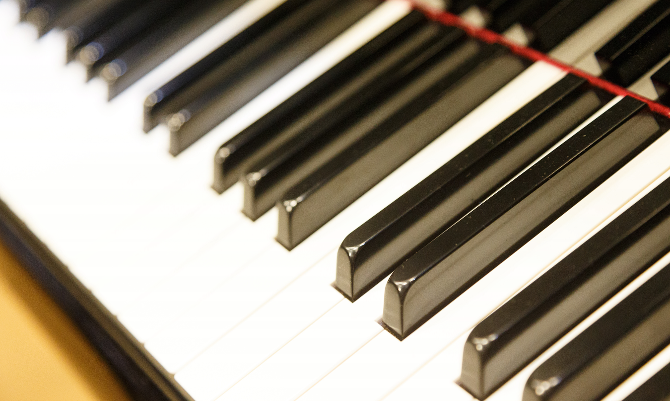 PianoCarousel