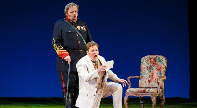 La Traviata production photo