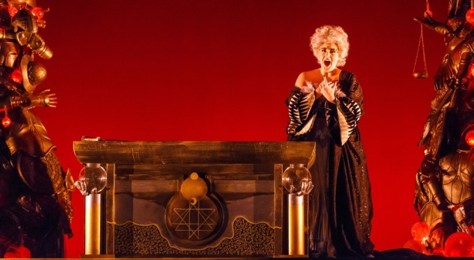 Alcina production photo
