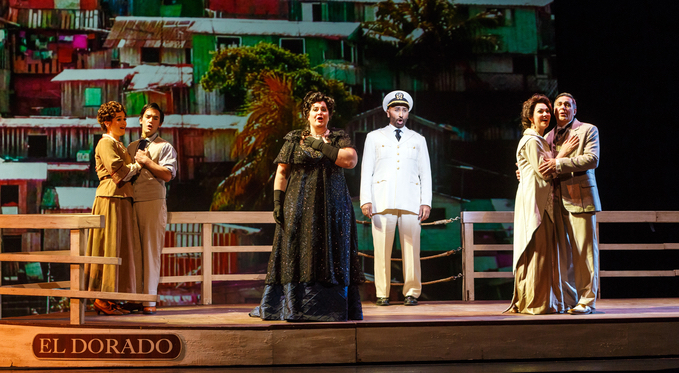 Florencia en el Amazonas production photo