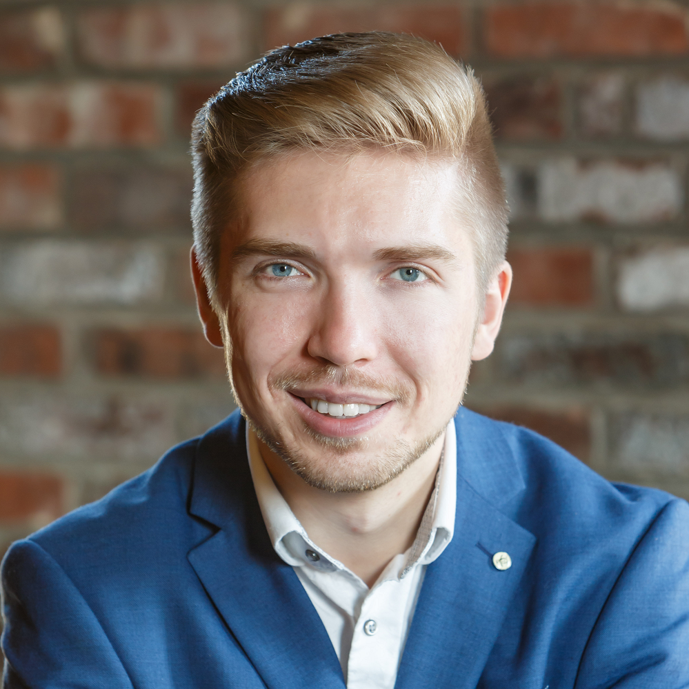 Evan Lazdowski, portrait