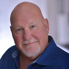 Kevin Glavin will sing the roles of Benoit/Alcindoro