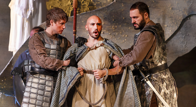Iphigénie En Tauride production photo
