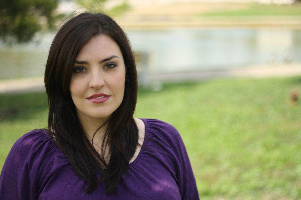Leah de Gruyl, portrait