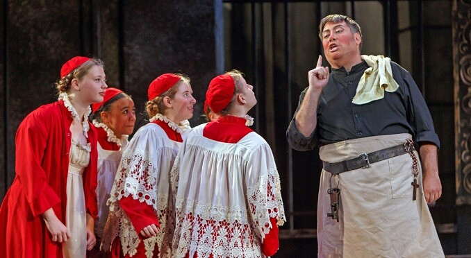 Tosca production photo